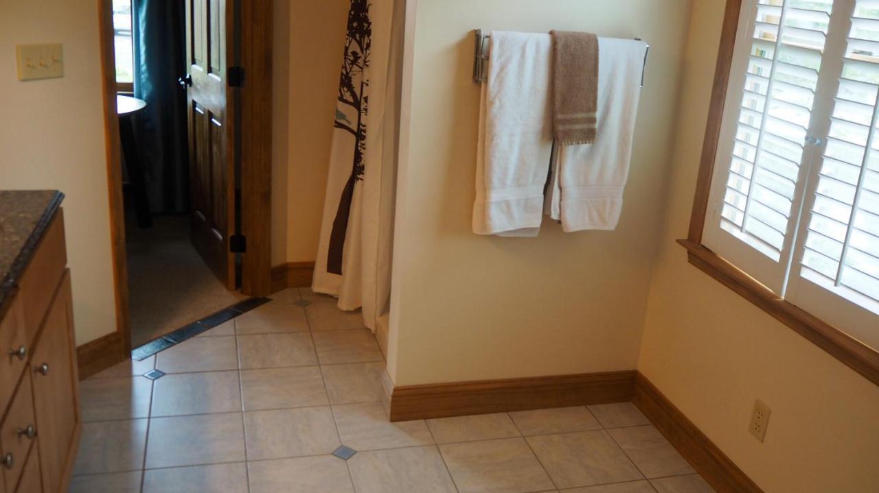 Bedford Landings Bed & Breakfast Moneta Екстериор снимка